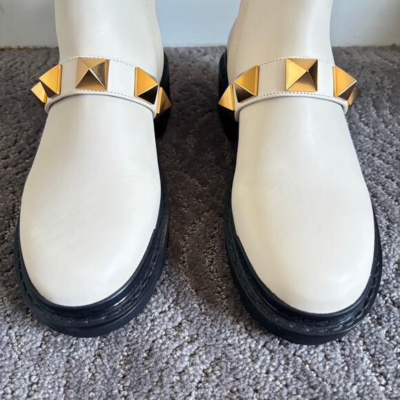 Valentino Garavani Roman Stud Combat Boots White Leather Chelsea Ankle Size 37 - Picture 4 of 16